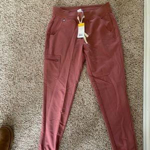 Figs Zamora Jogger scrubs tall small mauve